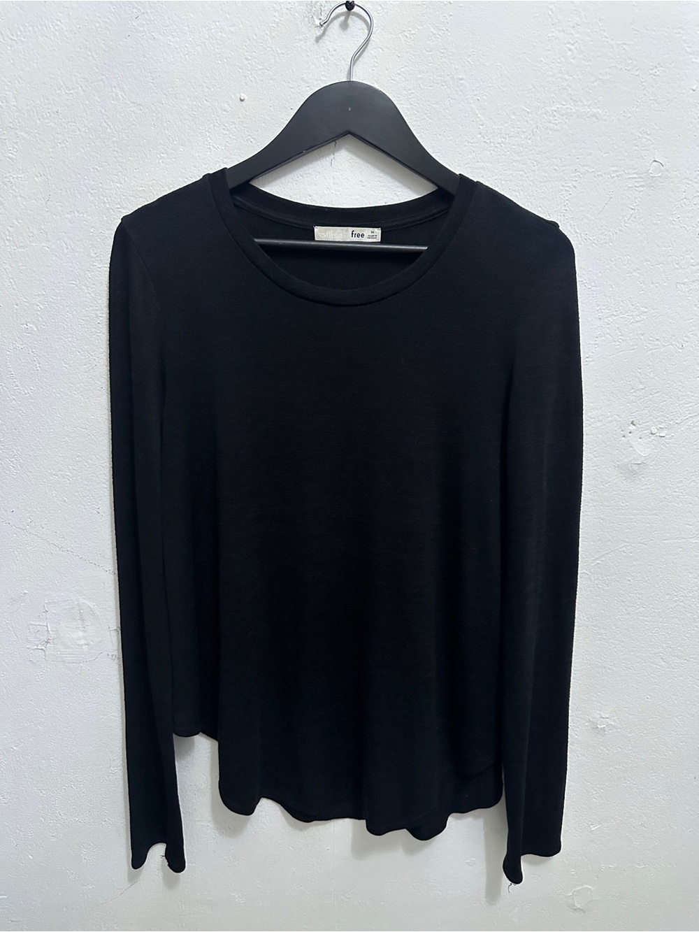 Wilfred Free Aritzia Black Long Sleeve Crewneck Top Women’s M